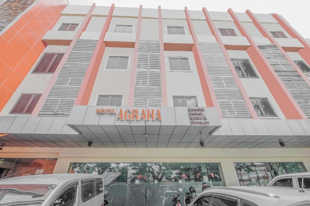 Agraha Andalas Hotel Makassar Exteriör bild