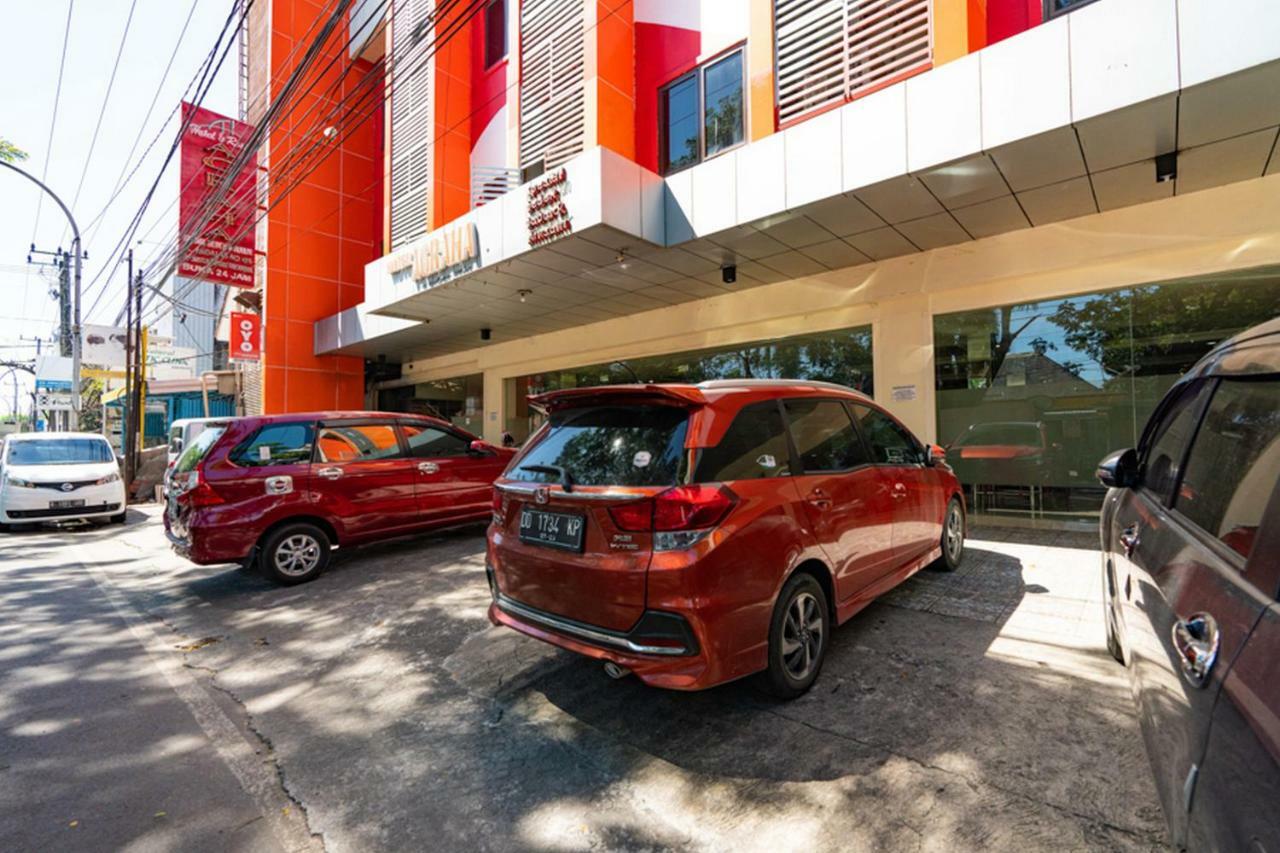 Agraha Andalas Hotel Makassar Exteriör bild