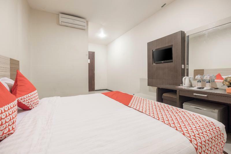 Agraha Andalas Hotel Makassar Exteriör bild