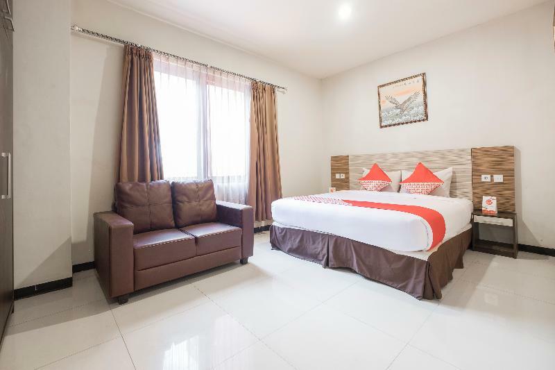Agraha Andalas Hotel Makassar Exteriör bild